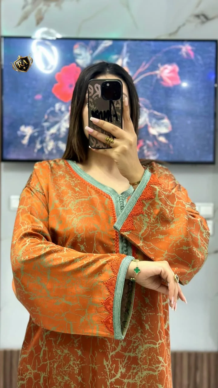 خلي حضورك يطبع فهاد رمضان مع أناقة القفطان المغربي الأصيل! 🌙✨