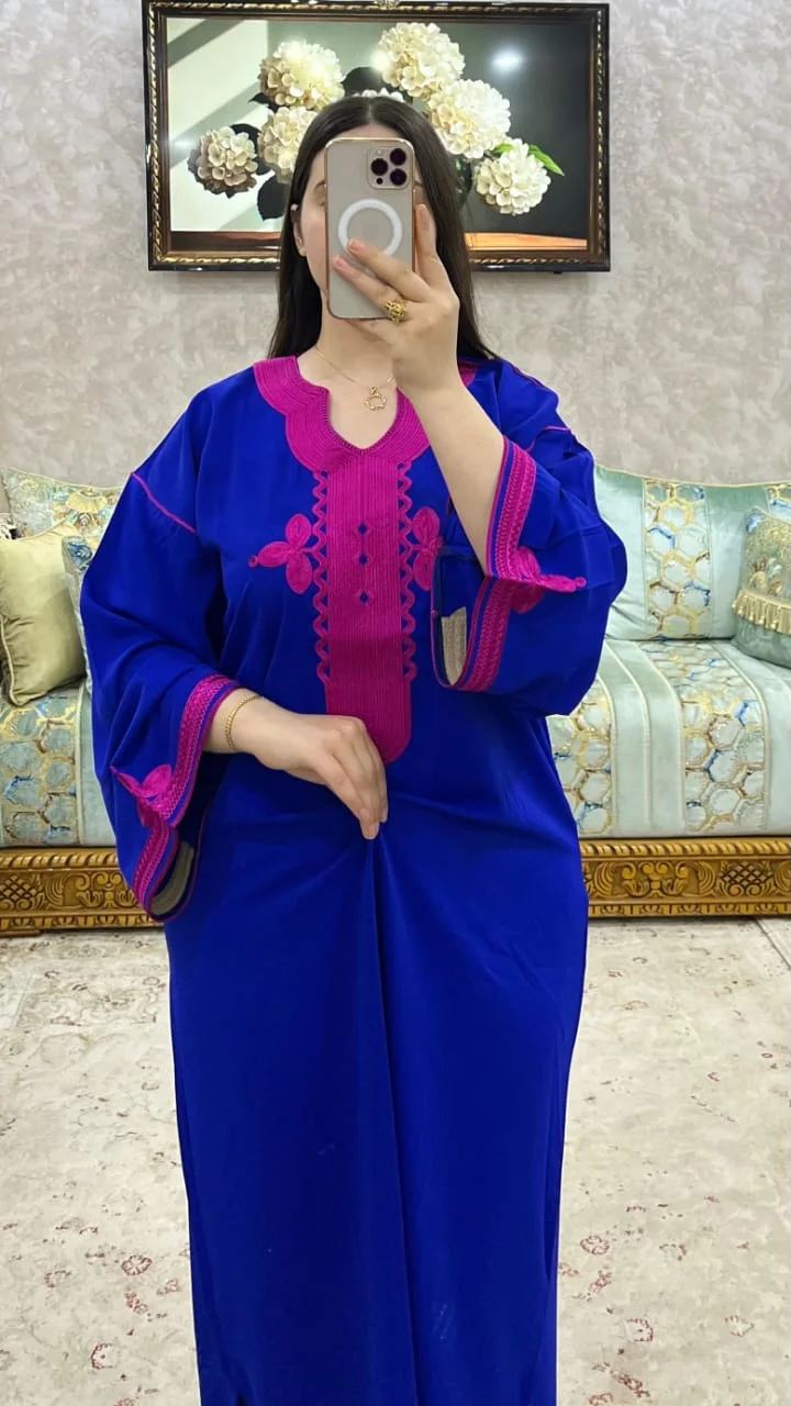 ✨ كندورة جديدة بالطرزة… أناقة مغربية تخطف الأنظار 😍