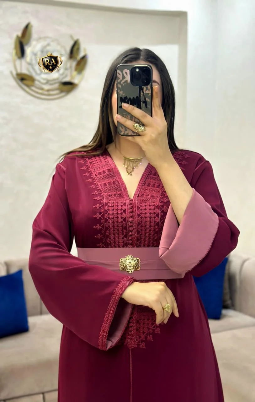 🟠 قفطان أنيق بفصالة مثالية كيعطيك طلة ملكية