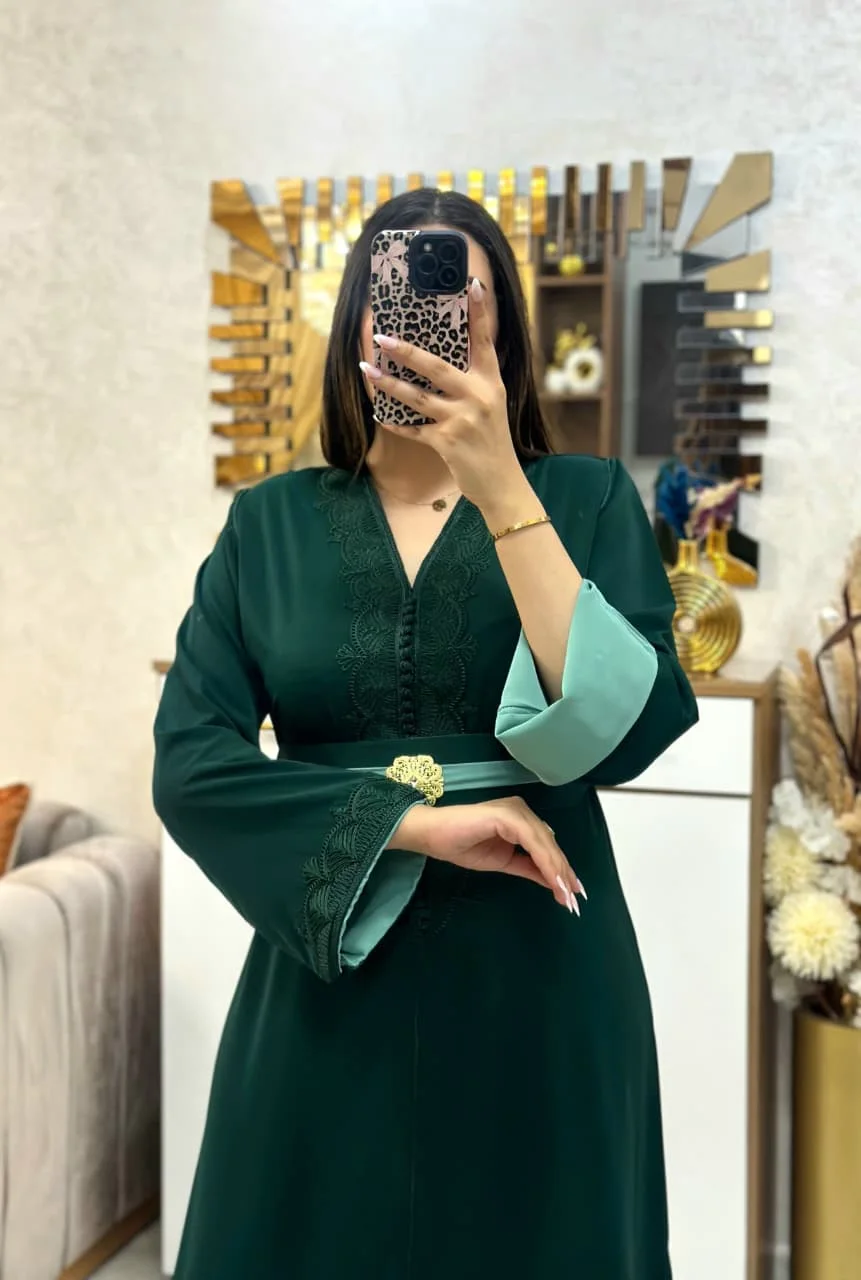 🟠 قفطان أنيق بفصالة مثالية كيعطيك طلة ملكية