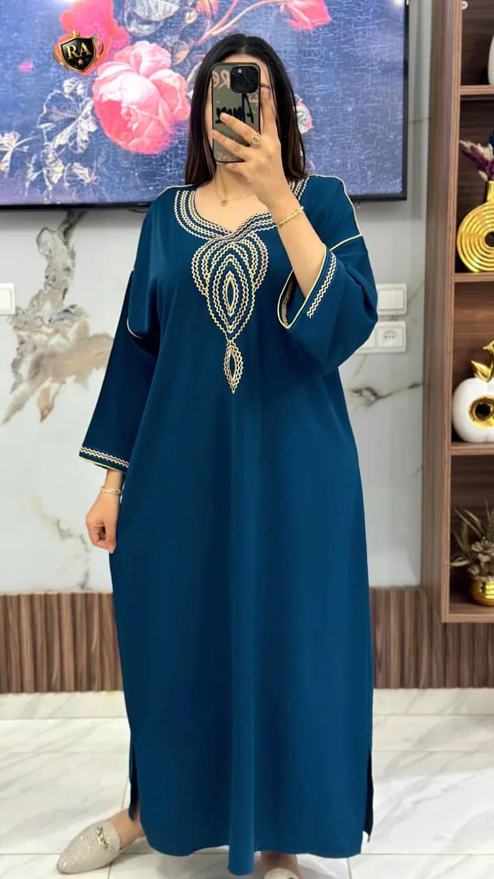 ألوان ساحرة وتصميم مميز... اختاري إطلالتك اليوم!
