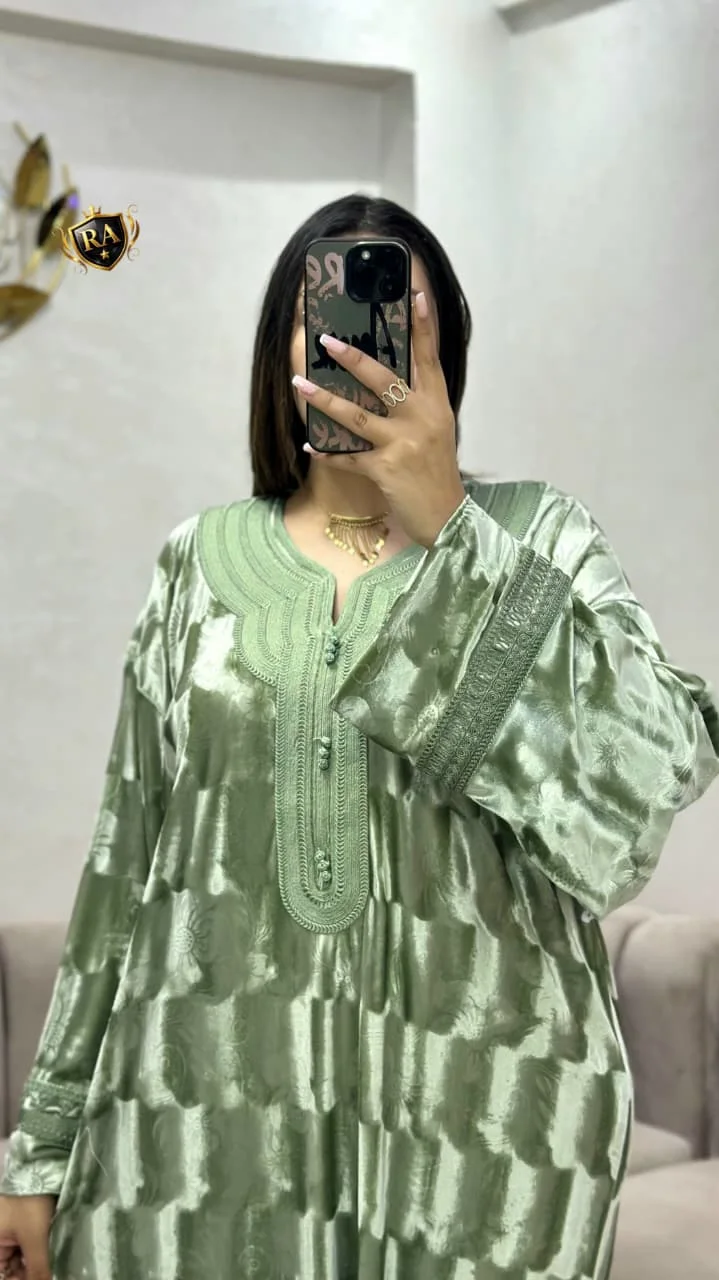 أناقة ملكية تخطف الأنظار فالأفراح و المناسبات 🎊👑