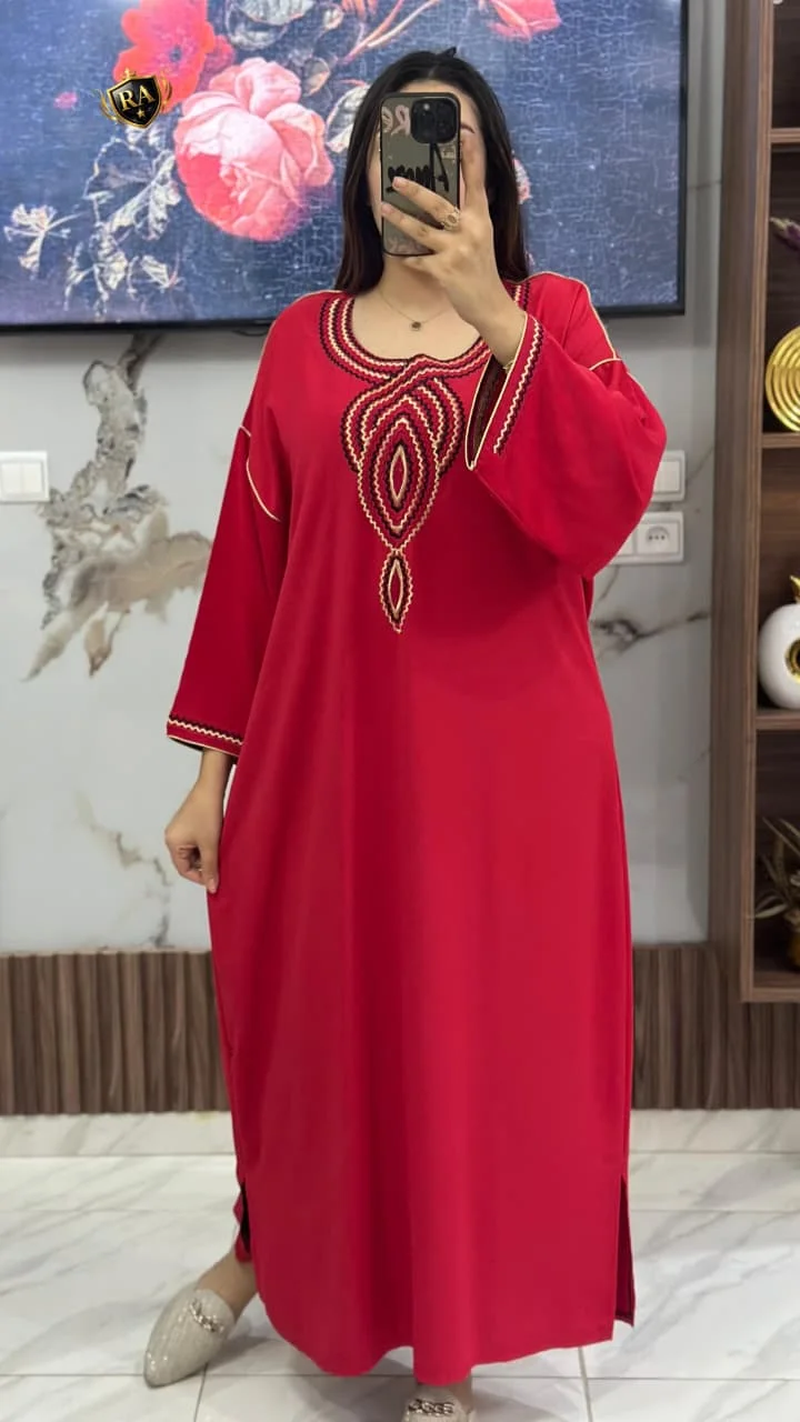 ألوان ساحرة وتصميم مميز... اختاري إطلالتك اليوم!