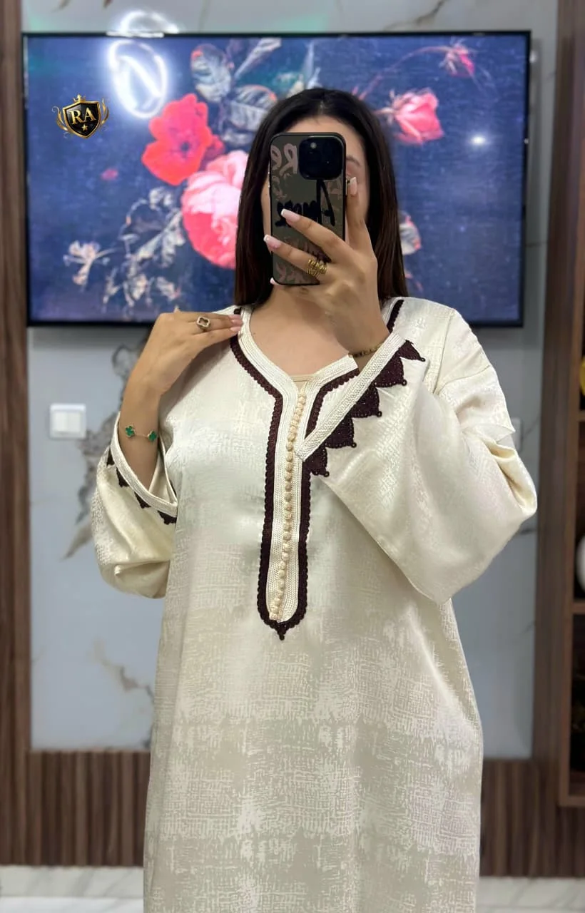 خلي حضورك يطبع فهاد رمضان مع أناقة القفطان المغربي الأصيل! 🌙✨