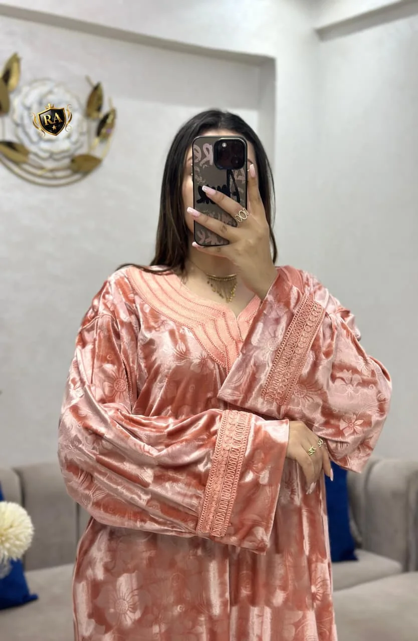 أناقة ملكية تخطف الأنظار فالأفراح و المناسبات 🎊👑