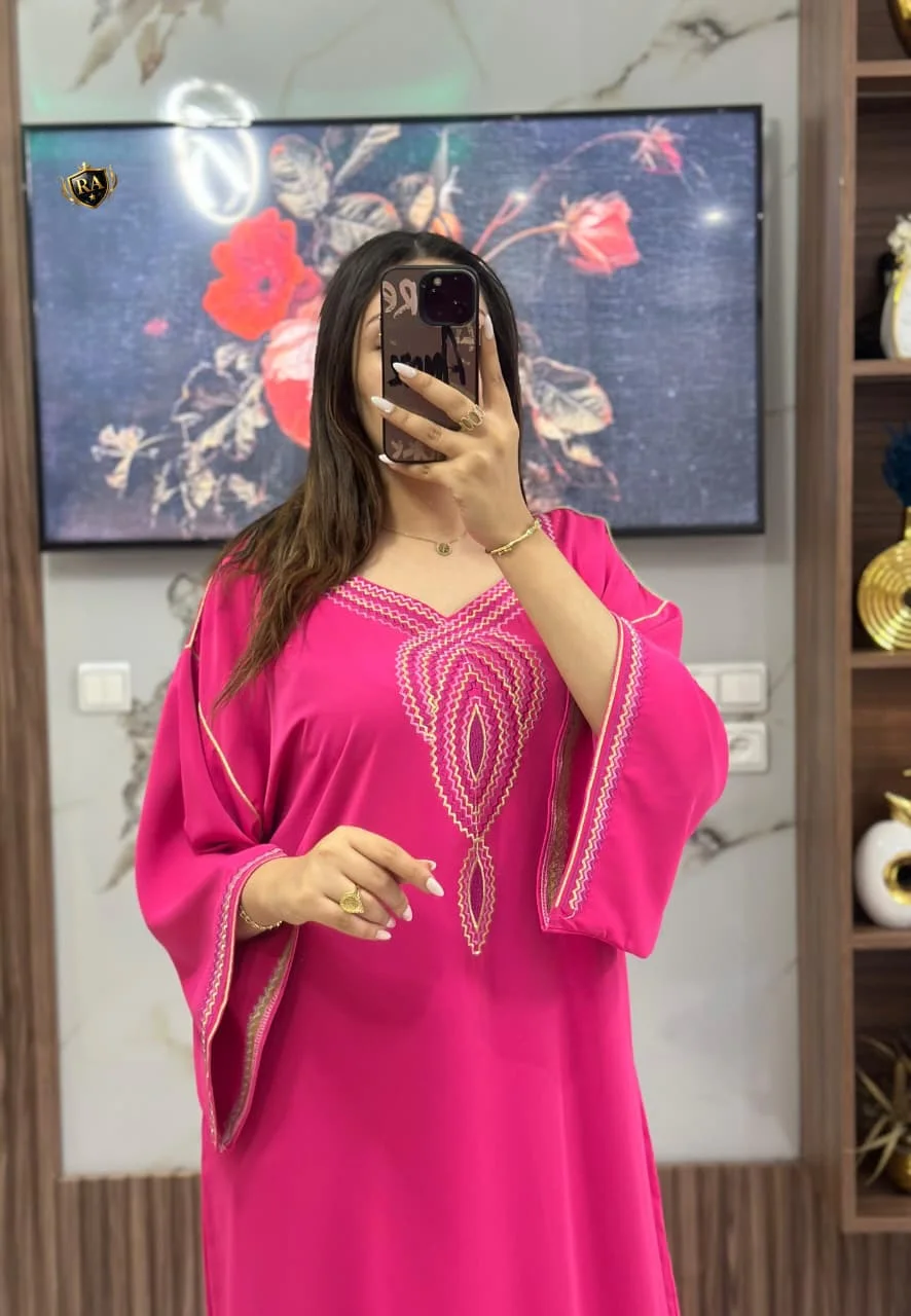 ألوان ساحرة وتصميم مميز... اختاري إطلالتك اليوم!