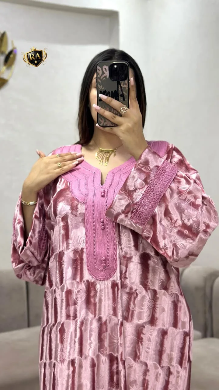 أناقة ملكية تخطف الأنظار فالأفراح و المناسبات 🎊👑