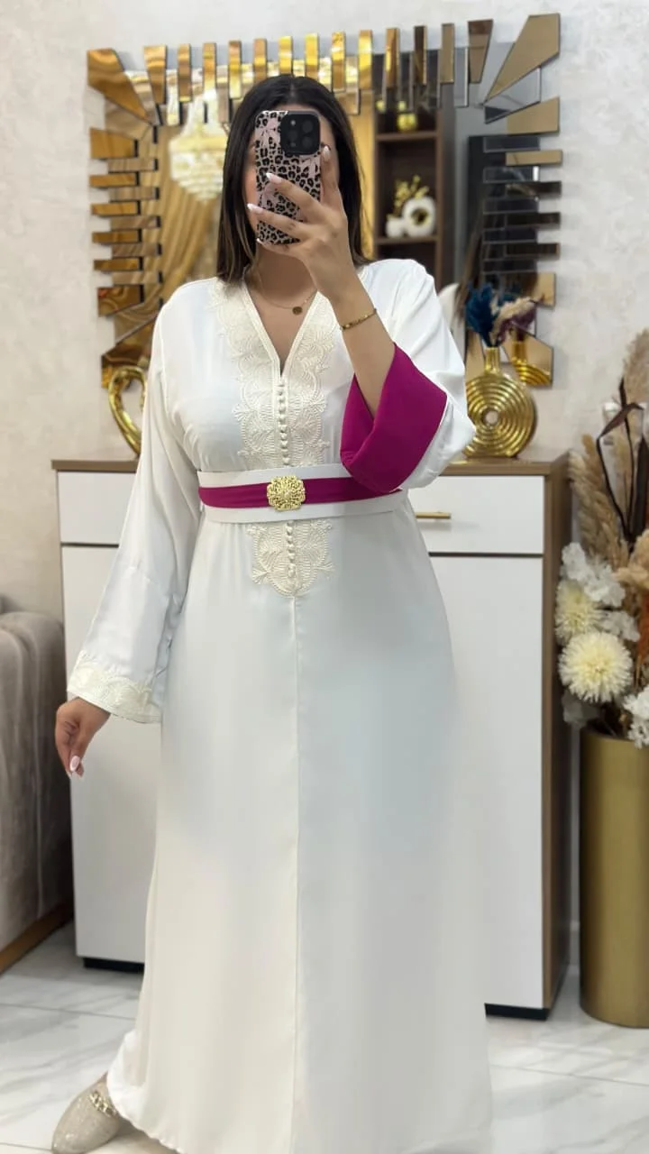 🟠 قفطان أنيق بفصالة مثالية كيعطيك طلة ملكية