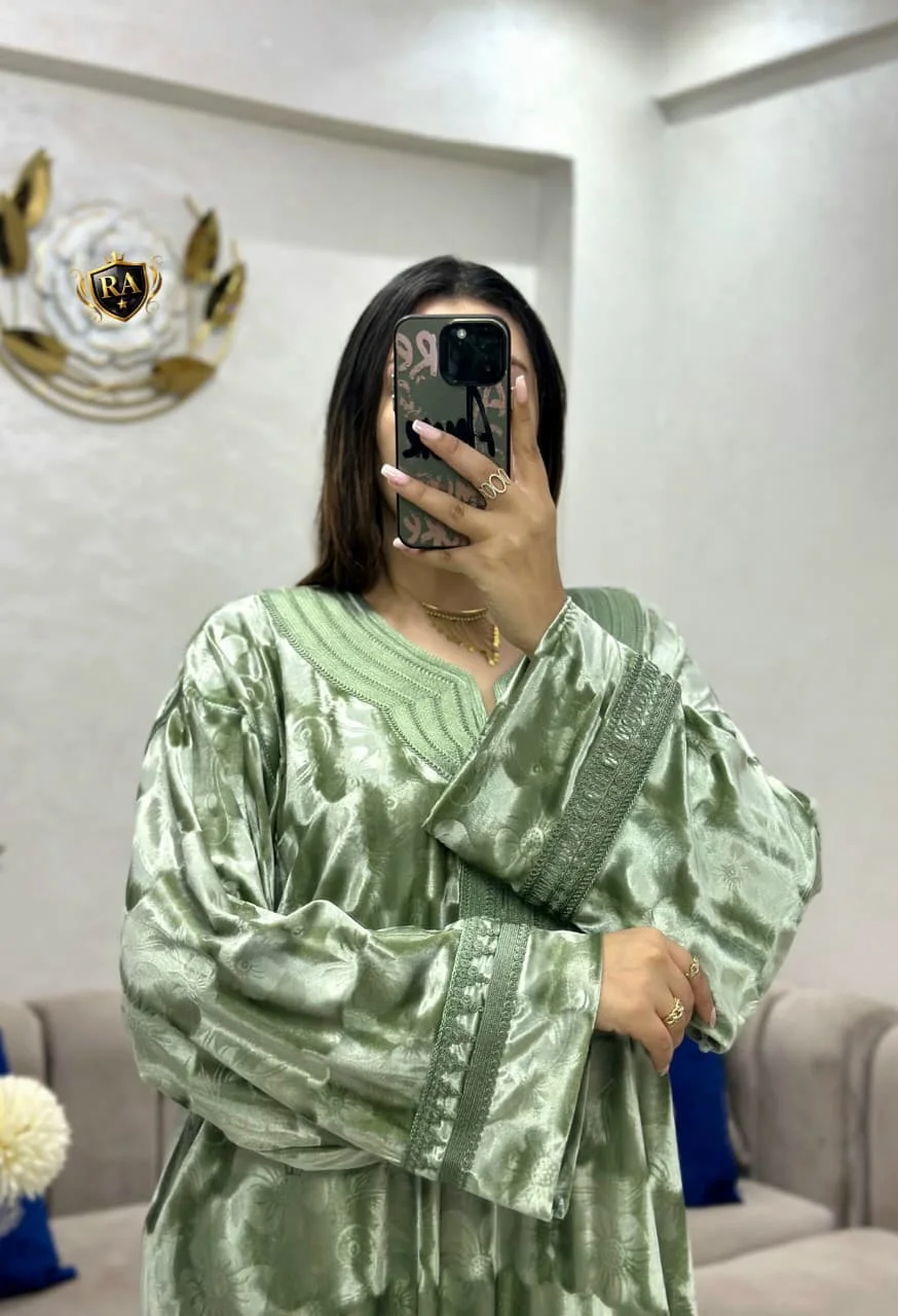 أناقة ملكية تخطف الأنظار فالأفراح و المناسبات 🎊👑