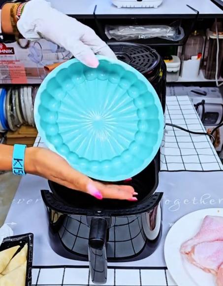 المقلاة الهوائية وقوالب السيليكون: ثنائي مثالي لمطبخك