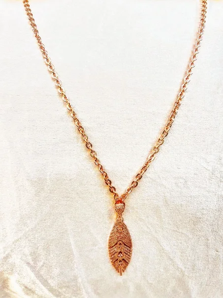 تألقي بجاذبية السوتوار الفرنسي ✨ لمحبات التميز والأناقة الدائمة