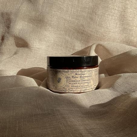 Gommage corporel au café à la cannelle