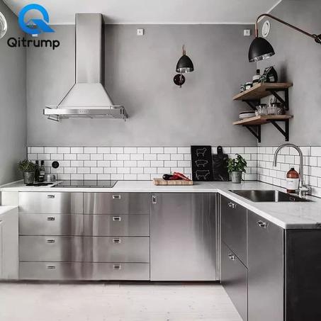 ورق حائط فضي الرول شكله معدني سيلفر ساده ومقاوم للزيت والمايه والحراره