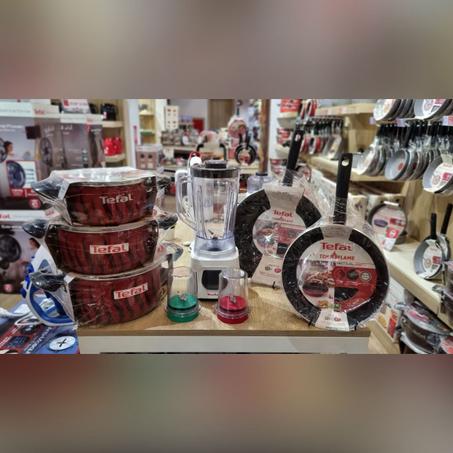 الحقي عرض عيد الفطر المبارك حلة تيبمو 18,22,24 ومقلايه تيبمو 24 و ووك تيمبو 28 و خلاط بيلندو 450 وات بسلاح مقاوم للصدأ يجرش الثلج 🥶  معاه كمان كبه ومطحنه