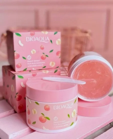 BIOAQUA Honey Peach Exfoliating Facial Cream Scrub