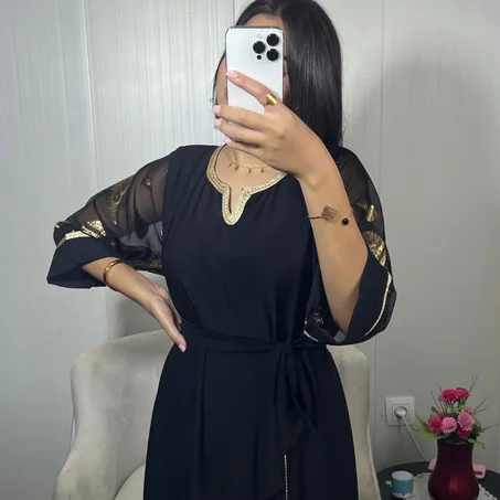 Robe d'hôtesse avec Tlidja