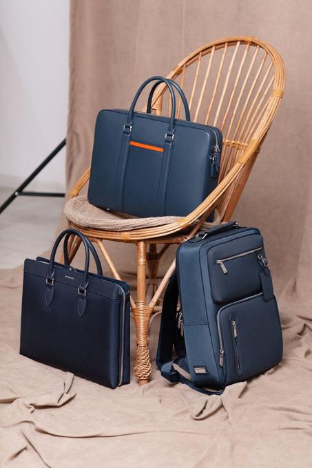 معدات الرحلات والسفر