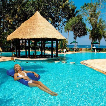 كرسي حمام السباحة