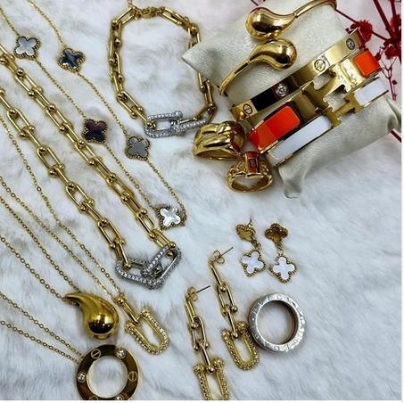 إكسسوارات نسائية