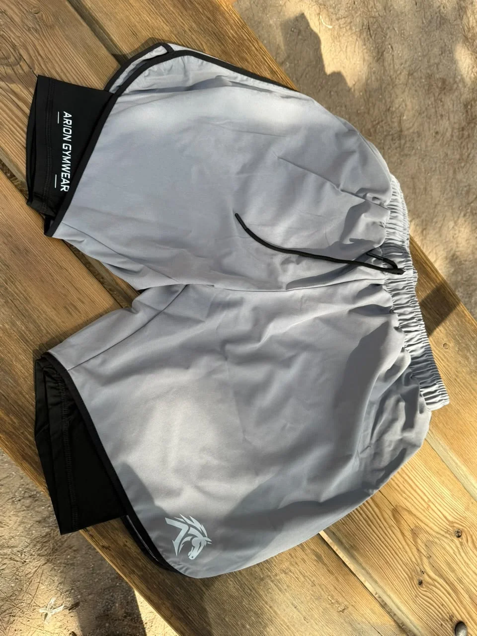 Short de sport Arion Gym Gris