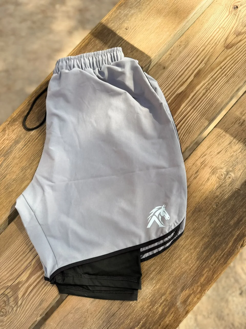 Short de sport Arion Gym Gris