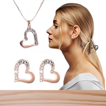 قلادة القلب الذهبية: مجموعة المجوهرات الفاخرة للنساء