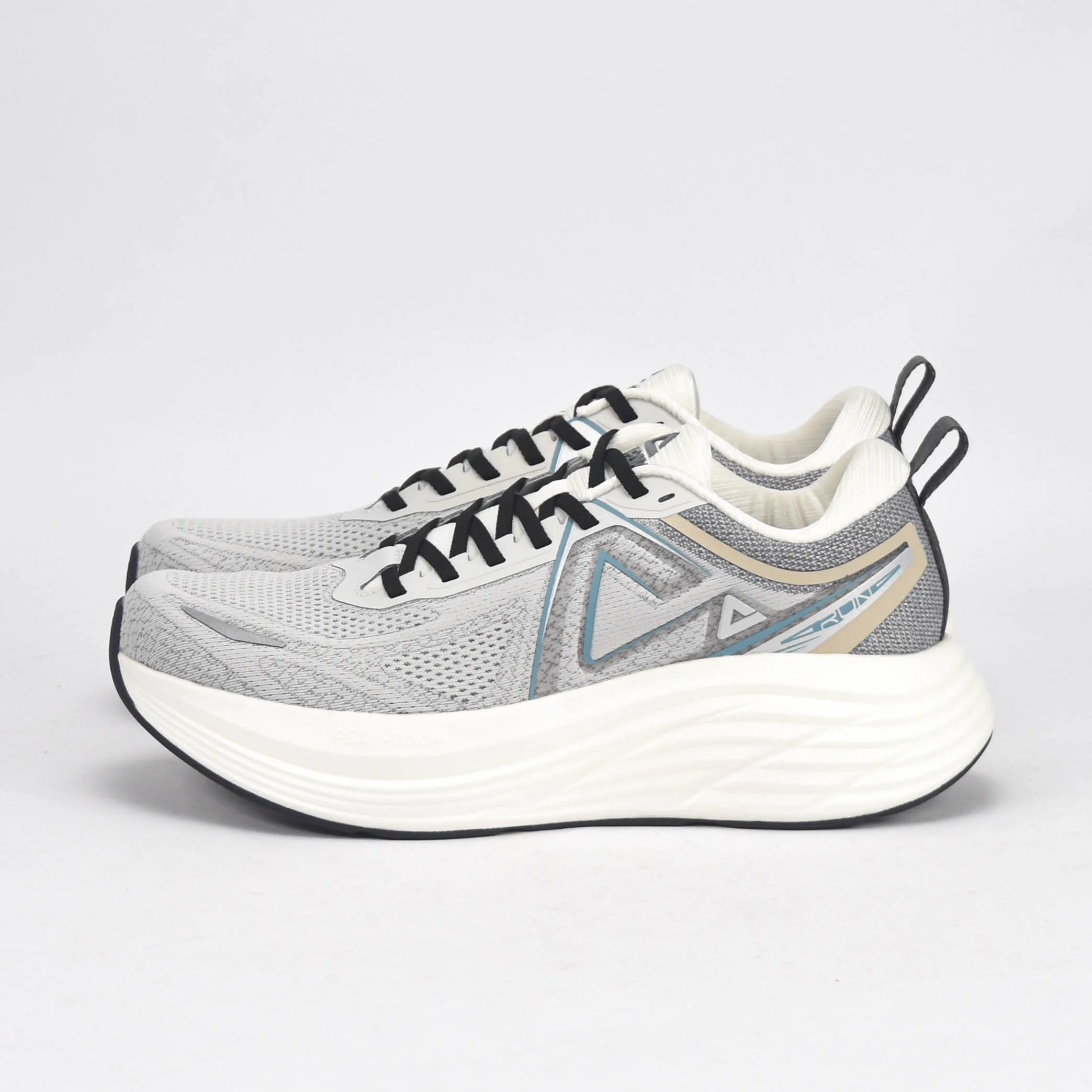 PEAK SHOES