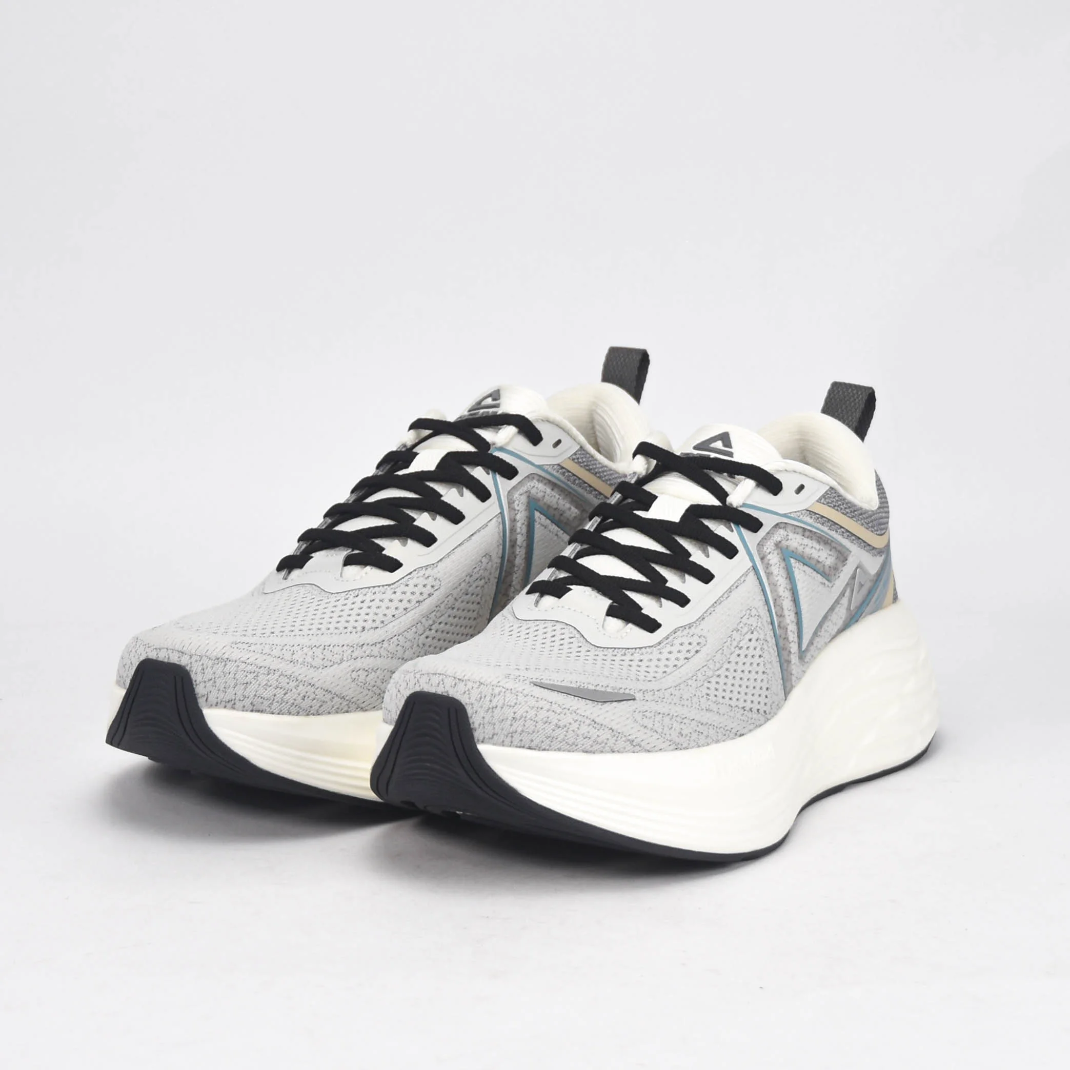 PEAK SHOES