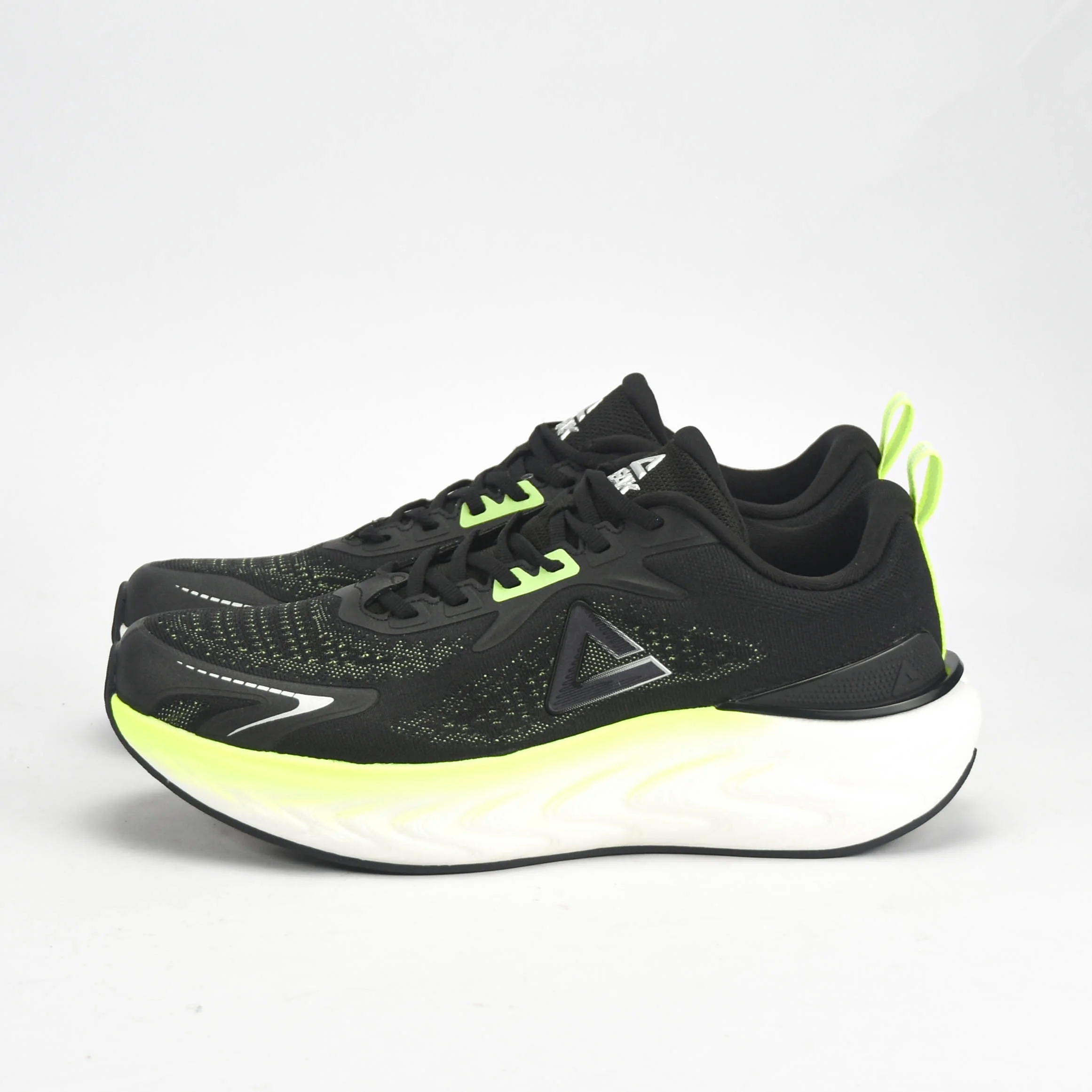 PEAK SHOES