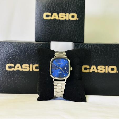 ساعة كازيو زرقاء