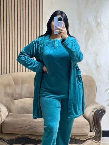 بيجامة الموبرا الناعمة من 3 بياس (تريكو + سروال + بينوار) 😍