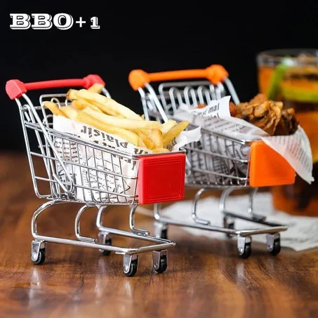 عجله سوبر ماركت لتقديم البطاطس