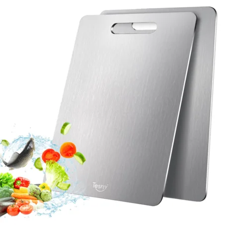 طقم ألواح تقطيع من التيتانيوم