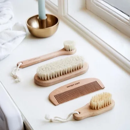 Brosse à Cheveux Élégante – Usage Hôtelier