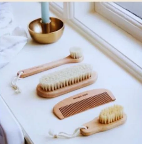 Ensemble d'Accessoires de Soin et de Beauté en Bois Naturel