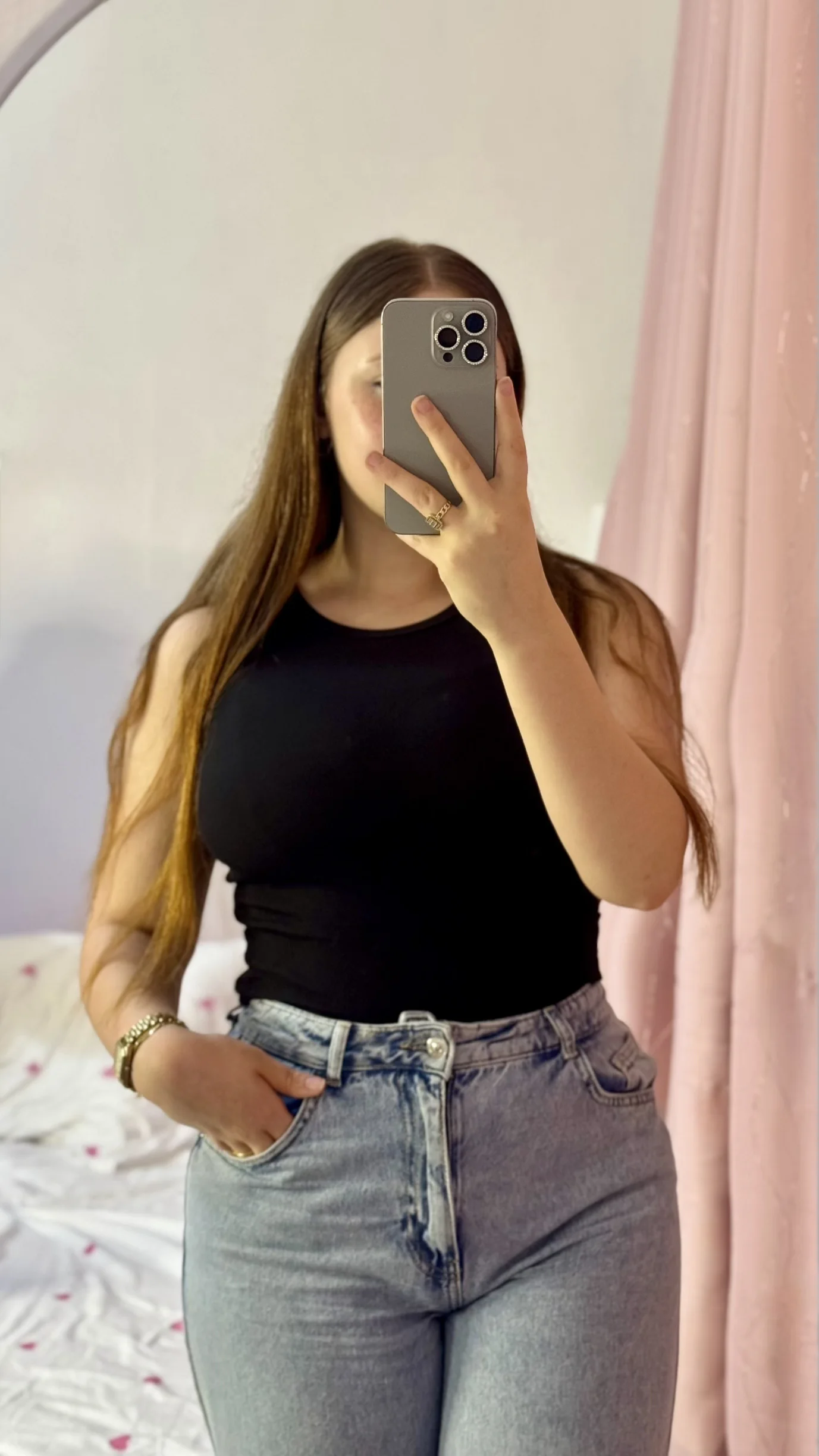 مجموعة قمصان نسائية أنوتة