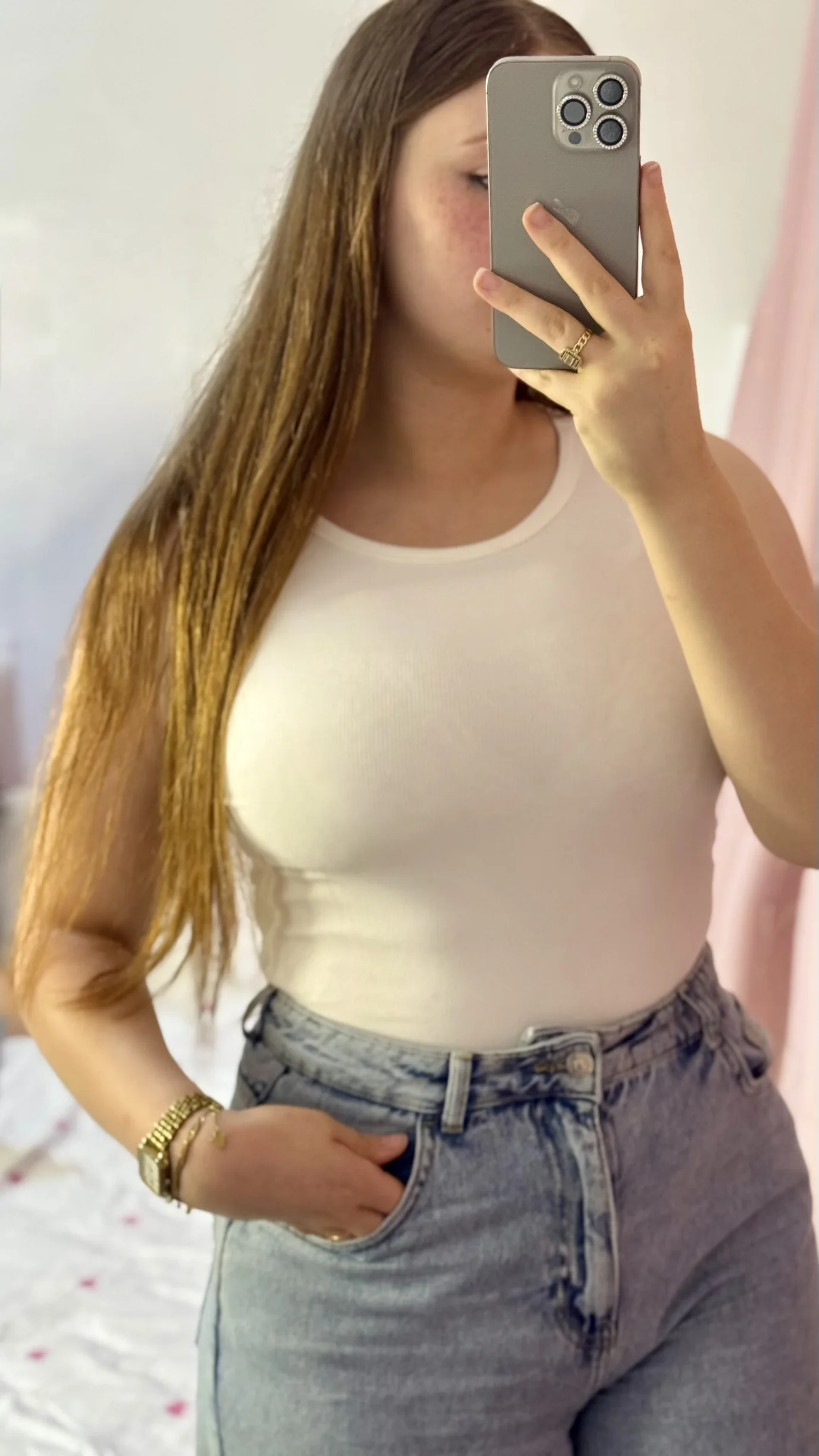 مجموعة قمصان نسائية أنوتة