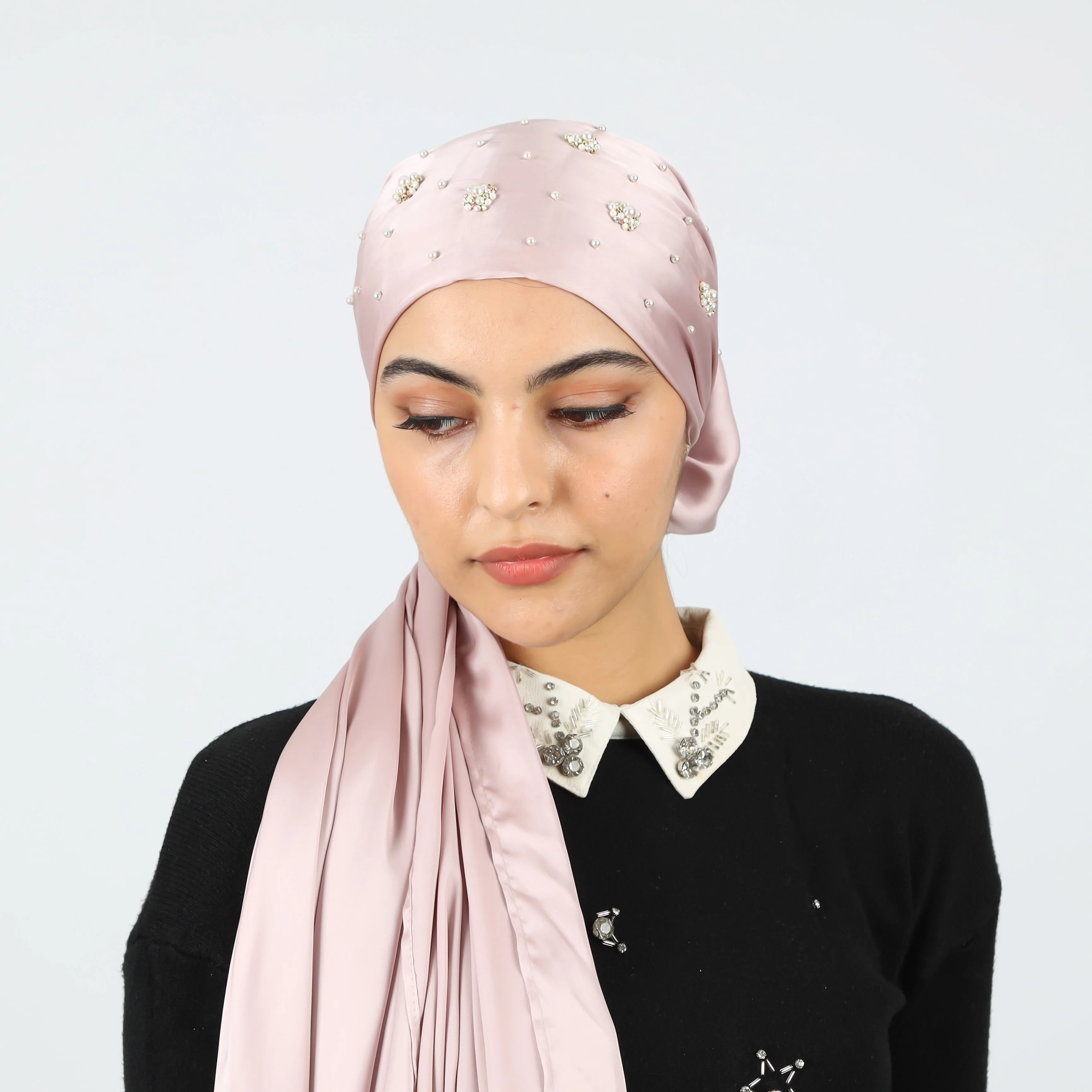 Turban Châle Soirée Satin Demi Soie Perlé