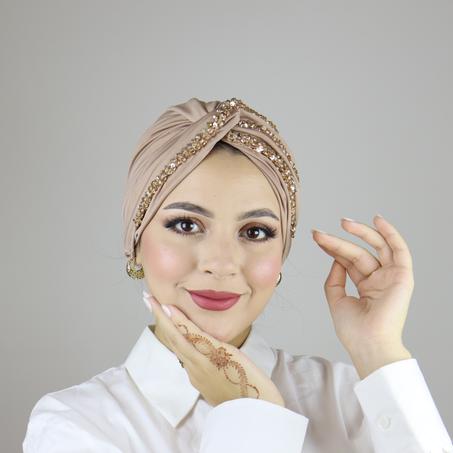Turban de Soirée Perlé – Luxe & Élégance