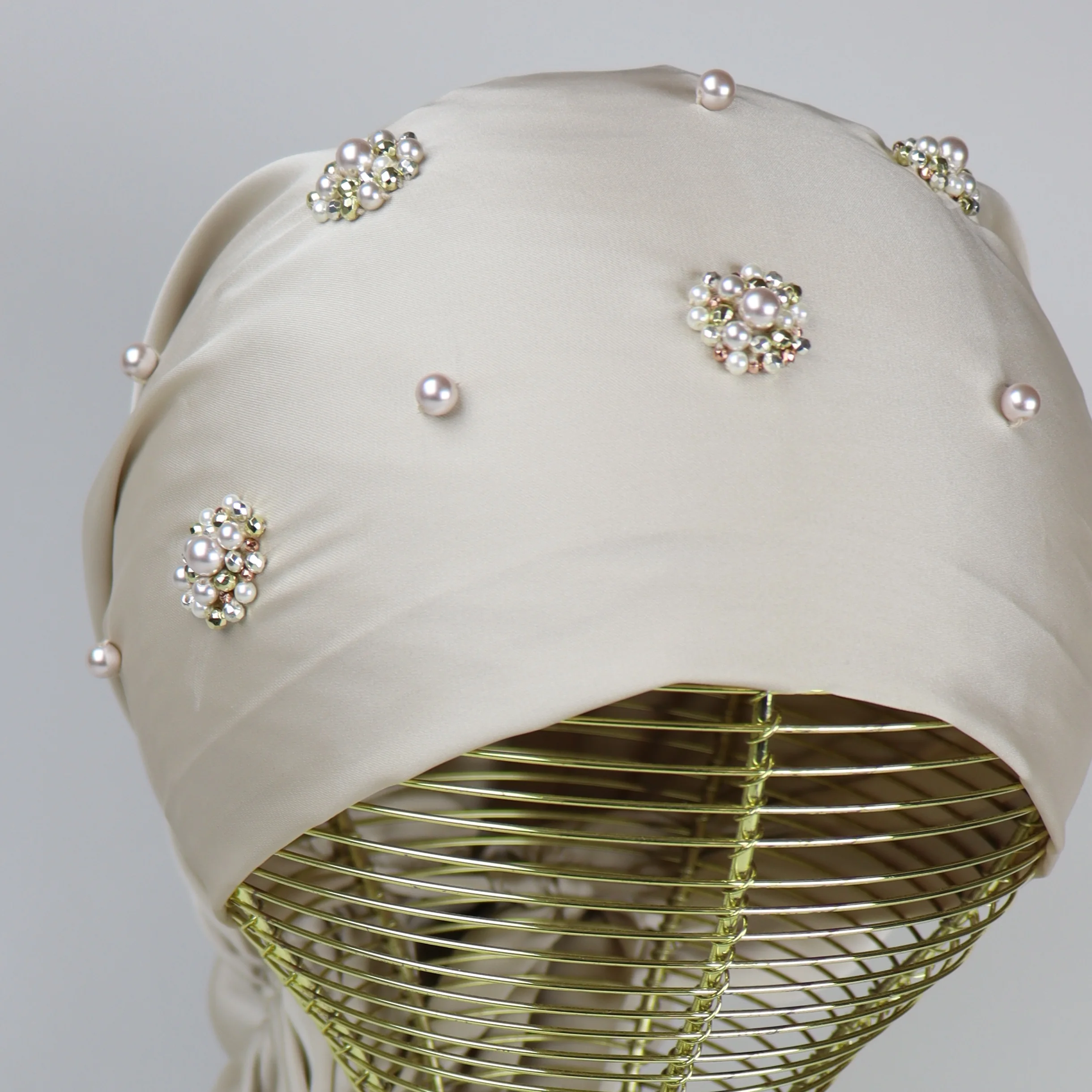 Turban Châle Soirée Satin Demi Soie Perlé