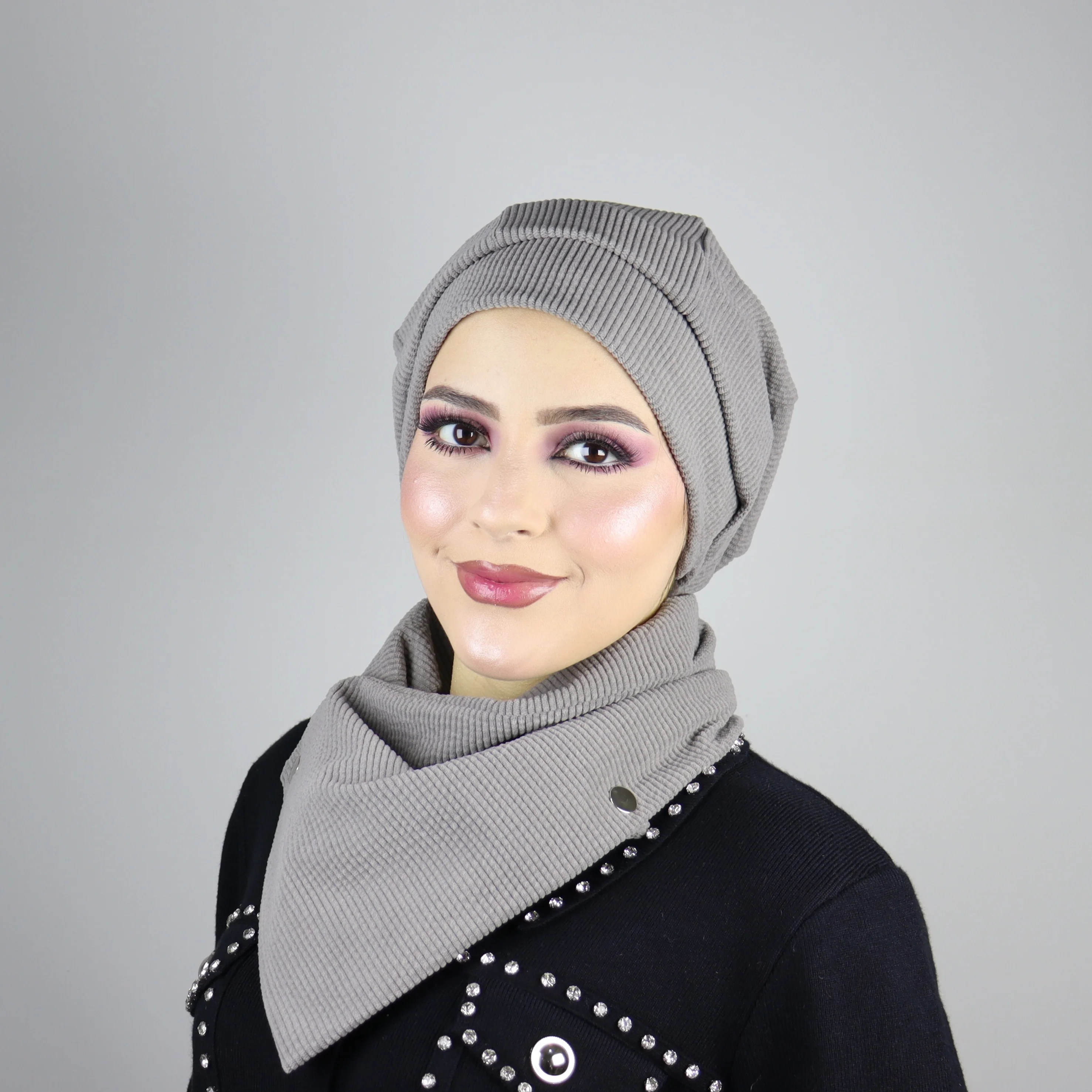 Béret Hijab en Velours Côtelé Coton – Ajustable