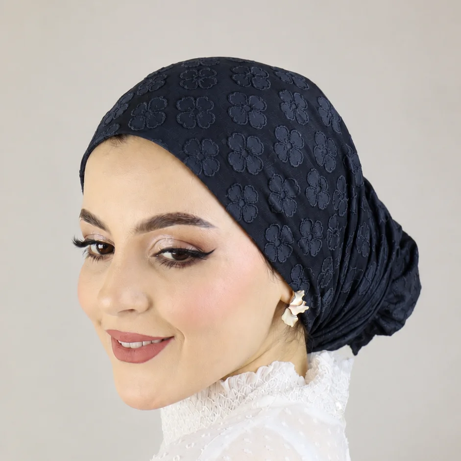 Turban Féminité Multiway en Tulle Brodé