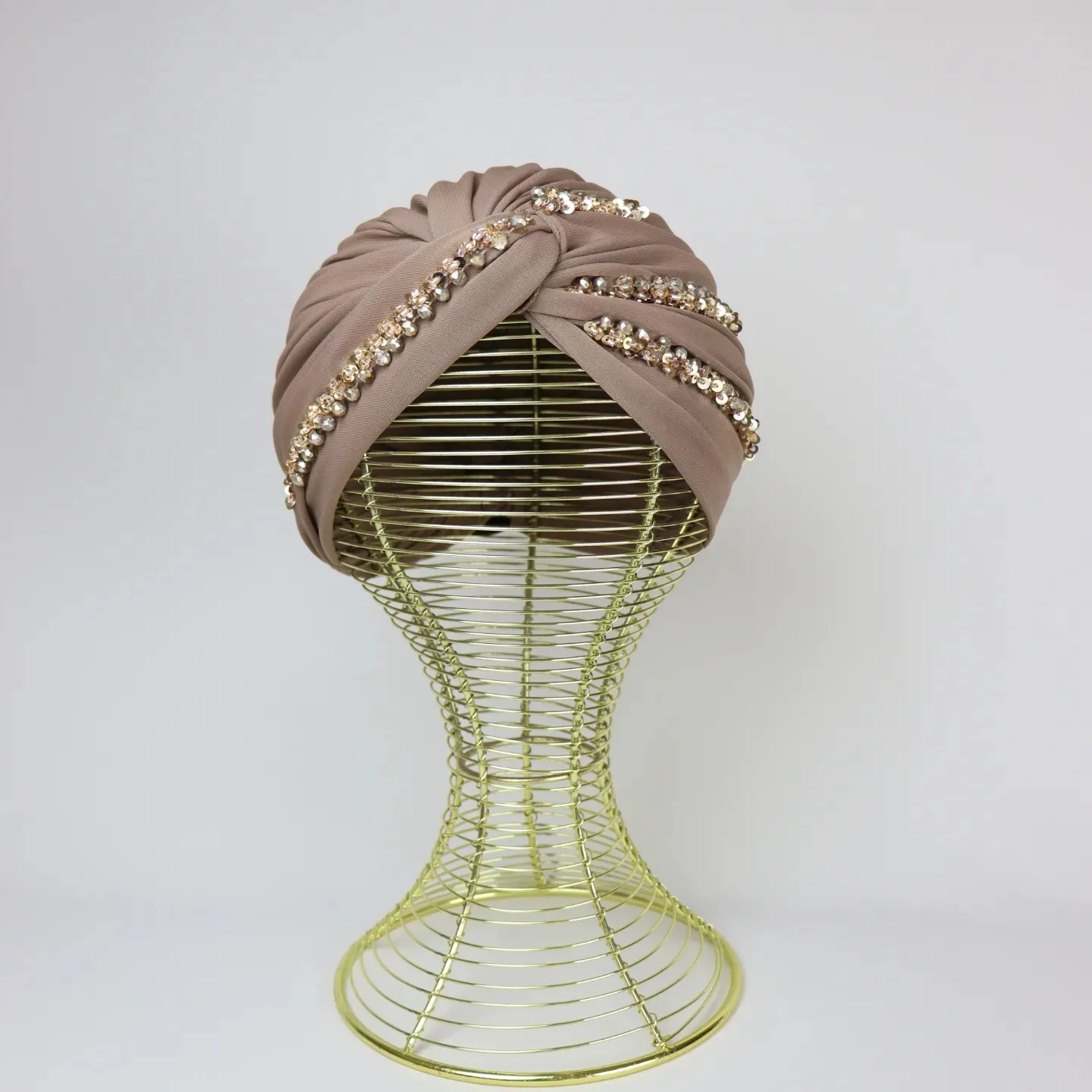 Turban de Soirée Perlé – Luxe & Élégance