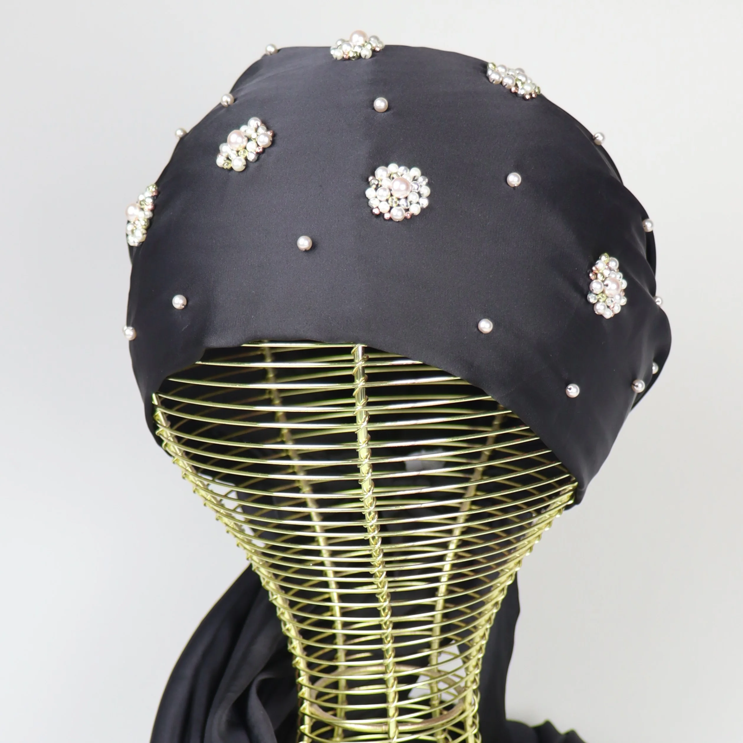 Turban Châle Soirée Satin Demi Soie Perlé