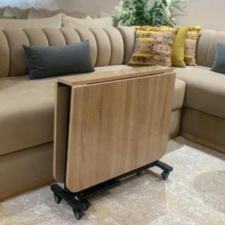 الطاولة المستطيلة القابلة للطي