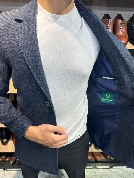 Manteau piqué bleu haute qualité