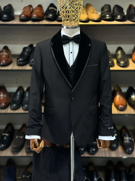 Costume smoking col châle