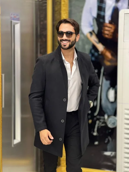 Manteau en noir cachemire