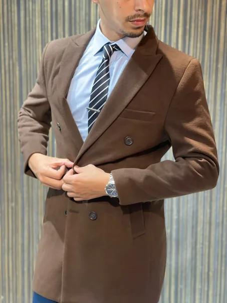 Manteau en cachemire marron croisé