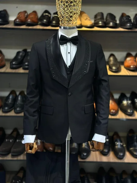 Costume smoking col châle